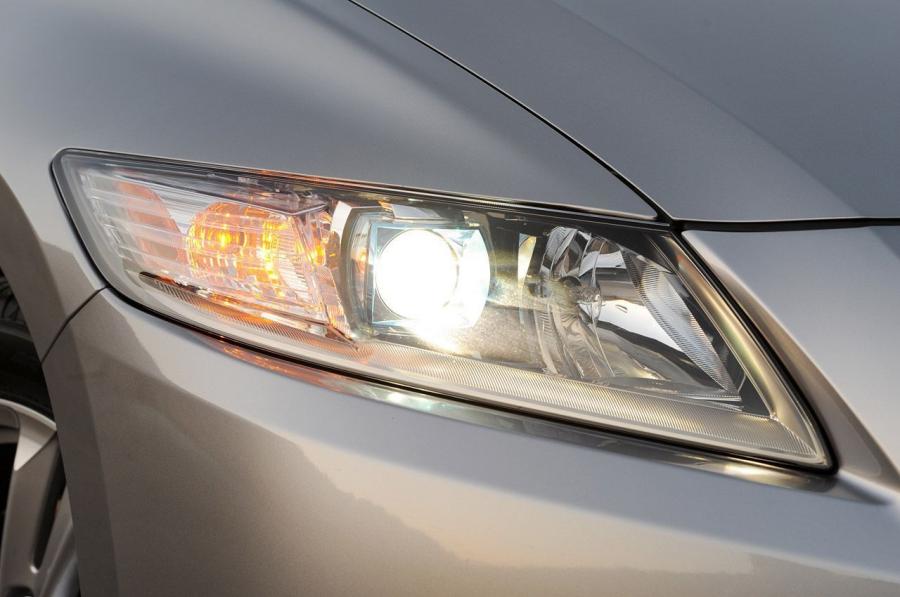  Honda CR-Z 2011 года  (фото 34 из 111)